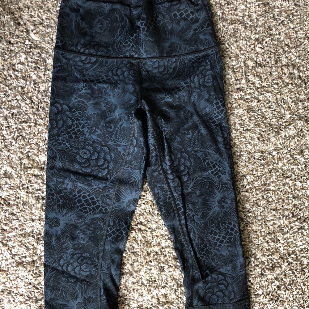 Cropped lulu leggings